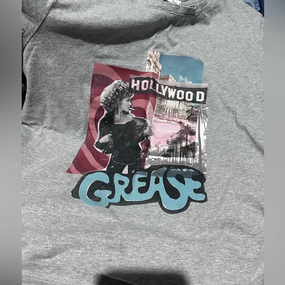 By Egreis Hollywood Shirt size Medium